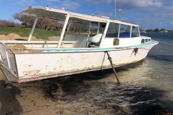 ABOUT US | Big Island Charters | Perth Boat Hire Charters | Abrolhos